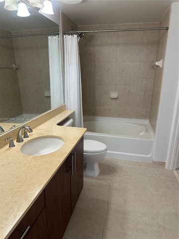 2421 NE 65th St 508, Fort Lauderdale, FL 33308