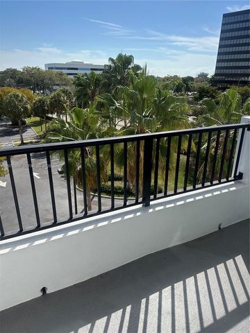 2421 NE 65th St 508, Fort Lauderdale, FL 33308