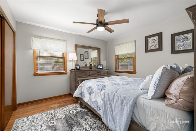 742 N Glenwood Place, Aurora, IL 60506