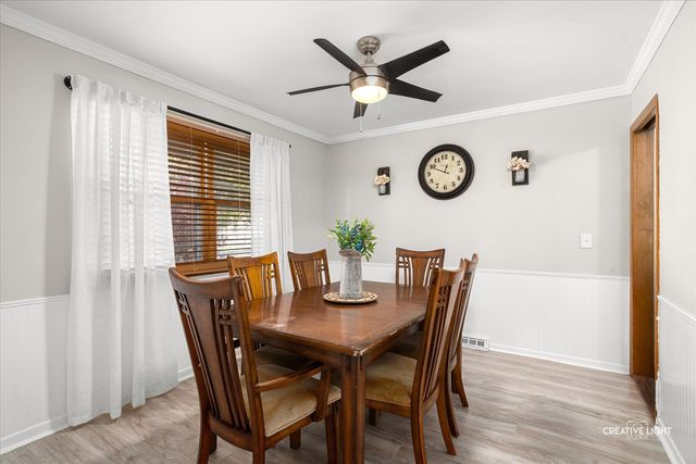 742 N Glenwood Place, Aurora, IL 60506