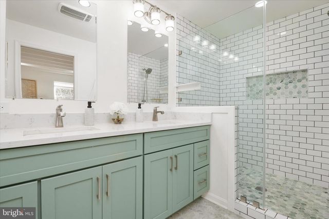 2100 HERMITAGE AVE, Silver Spring, MD 20902