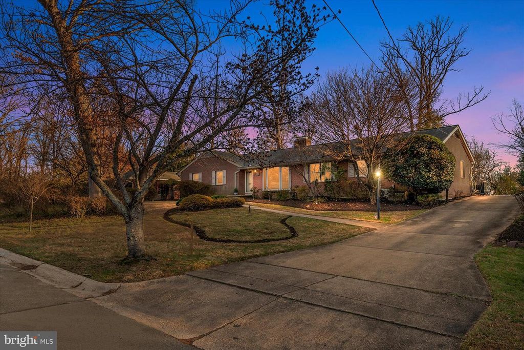 2100 HERMITAGE AVE, Silver Spring, MD 20902