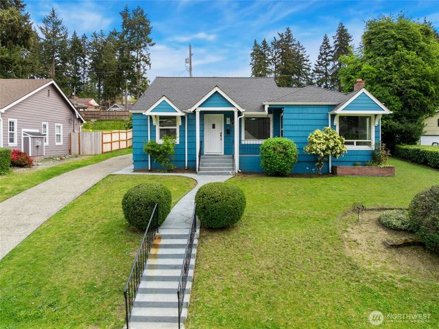 319 Contra Costa Avenue, Fircrest, WA 98466