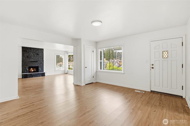 319 Contra Costa Avenue, Fircrest, WA 98466