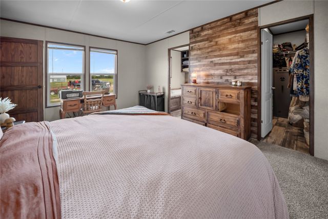 11757 County Road 2429, Kemp, TX 75143