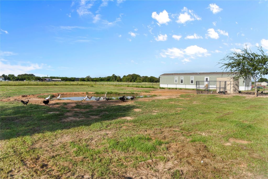 11757 County Road 2429, Kemp, TX 75143