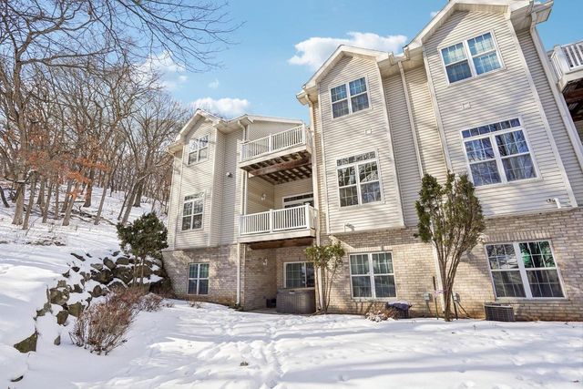 W11557 Island View Court, Lodi, WI 53555