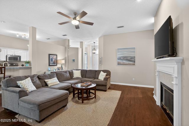 8810 TIMBERJACK Lane, Jacksonville, FL 32256