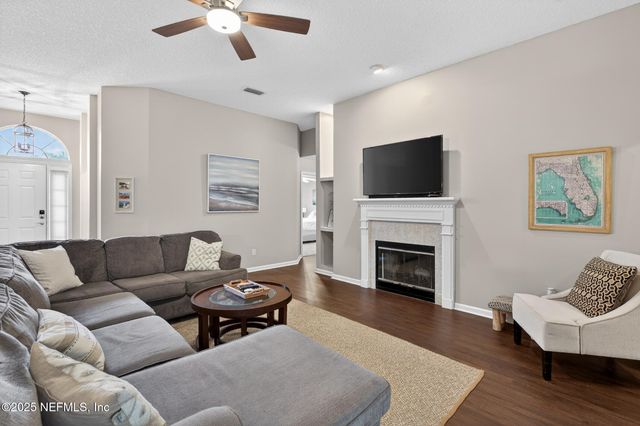 8810 TIMBERJACK Lane, Jacksonville, FL 32256