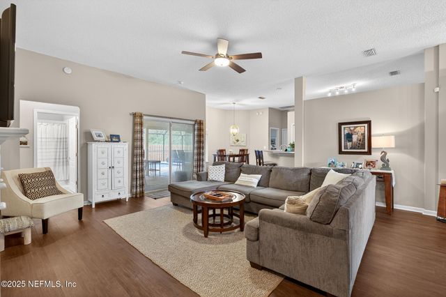 8810 TIMBERJACK Lane, Jacksonville, FL 32256