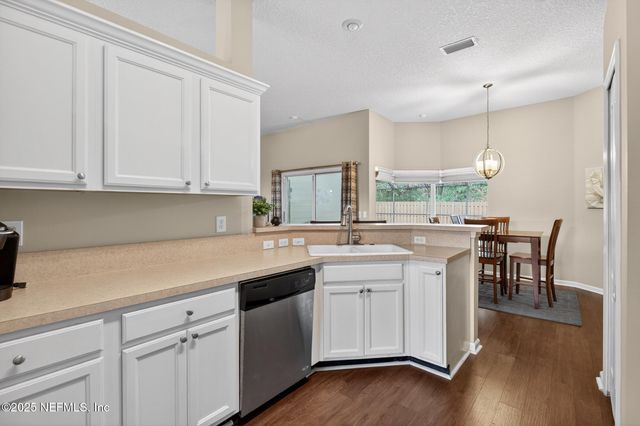 8810 TIMBERJACK Lane, Jacksonville, FL 32256