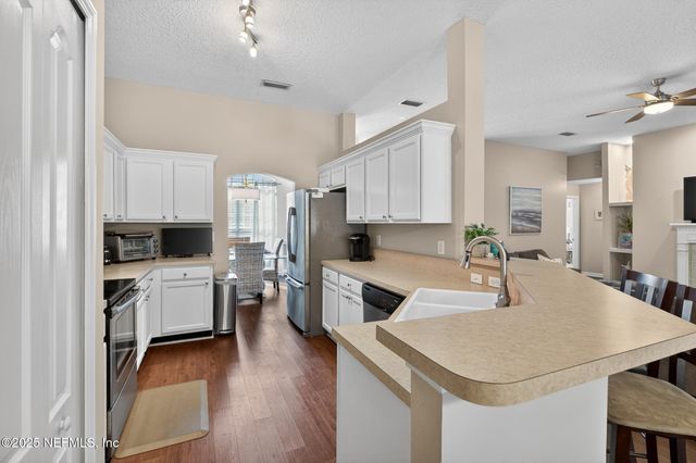 8810 TIMBERJACK Lane, Jacksonville, FL 32256