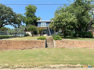 425 Woodland Point Road, Belton, TX 76513