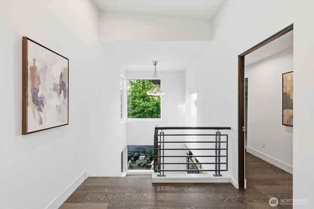 1533 38th Avenue E, Seattle, WA 98112