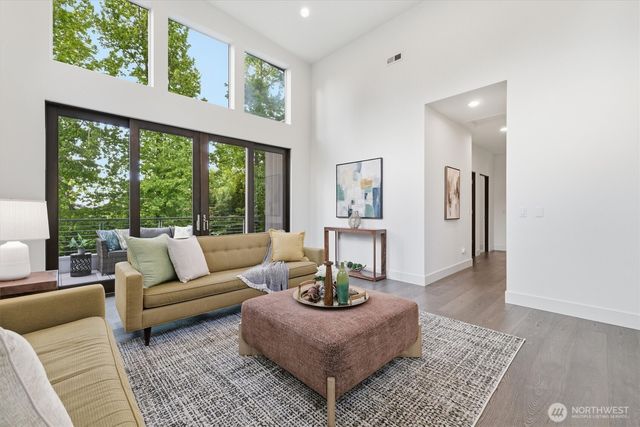 1533 38th Avenue E, Seattle, WA 98112