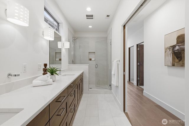 1533 38th Avenue E, Seattle, WA 98112