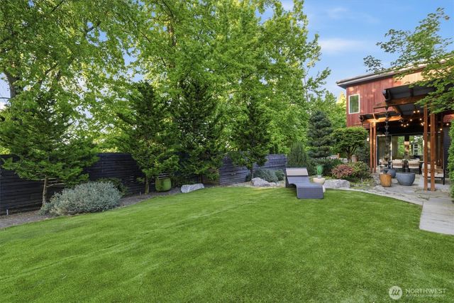 1533 38th Avenue E, Seattle, WA 98112