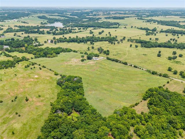 15655 Sooner Avenue, Maysville, OK 73057