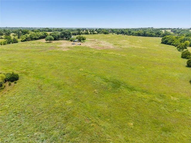 15655 Sooner Avenue, Maysville, OK 73057