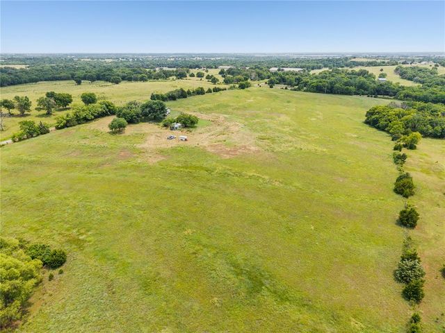 15655 Sooner Avenue, Maysville, OK 73057