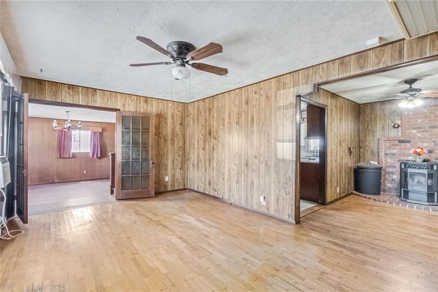 15655 Sooner Avenue, Maysville, OK 73057