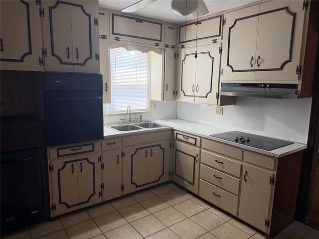 15655 Sooner Avenue, Maysville, OK 73057