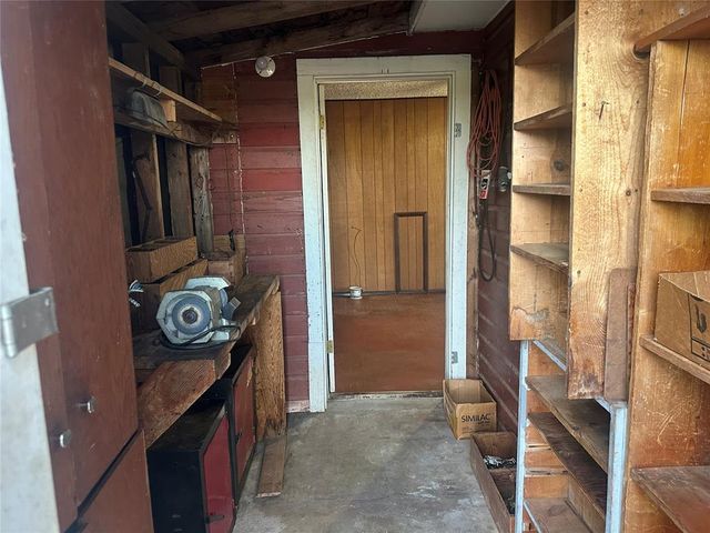 15655 Sooner Avenue, Maysville, OK 73057