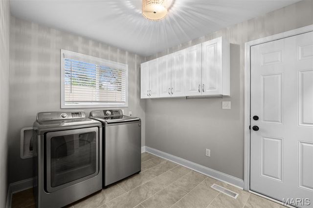 16 Nicolet Drive, Manchester, MO 63011