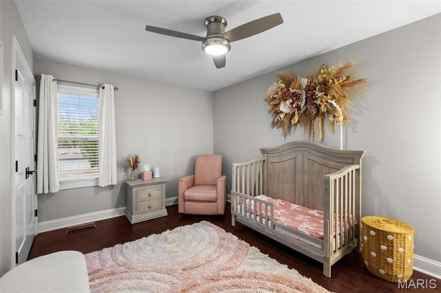 16 Nicolet Drive, Manchester, MO 63011