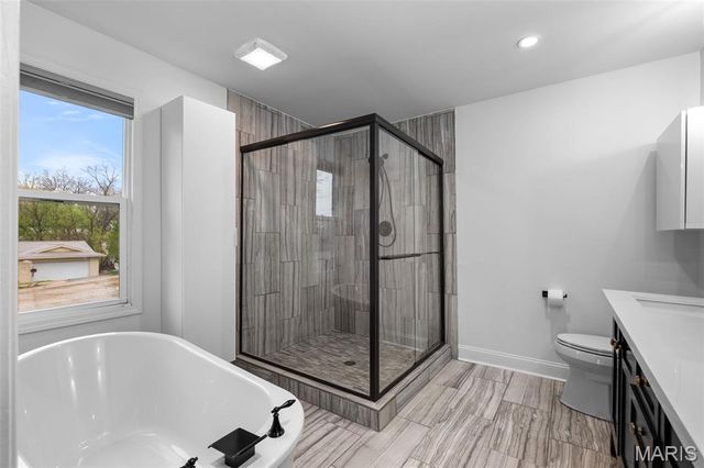 16 Nicolet Drive, Manchester, MO 63011