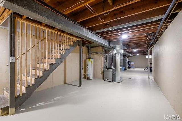 16 Nicolet Drive, Manchester, MO 63011