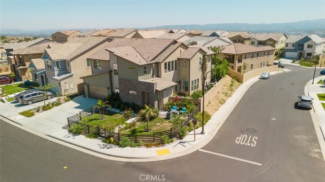 11743 Canoga Avenue, Chatsworth, CA 91311