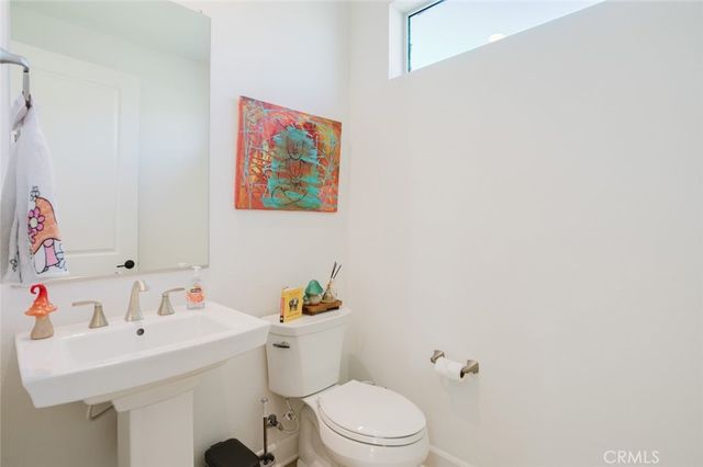 11743 Canoga Avenue, Chatsworth, CA 91311