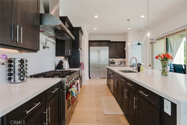 11743 Canoga Avenue, Chatsworth, CA 91311
