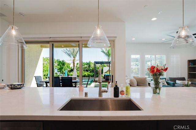 11743 Canoga Avenue, Chatsworth, CA 91311