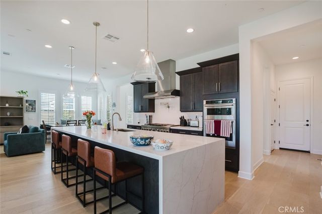 11743 Canoga Avenue, Chatsworth, CA 91311
