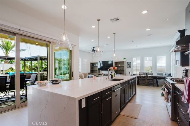 11743 Canoga Avenue, Chatsworth, CA 91311