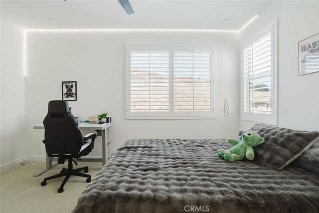 11743 Canoga Avenue, Chatsworth, CA 91311