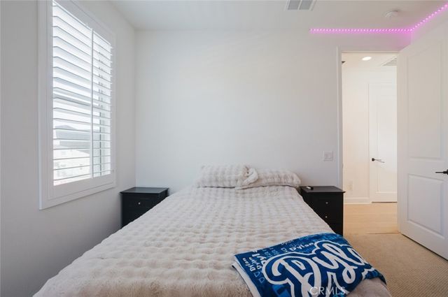 11743 Canoga Avenue, Chatsworth, CA 91311
