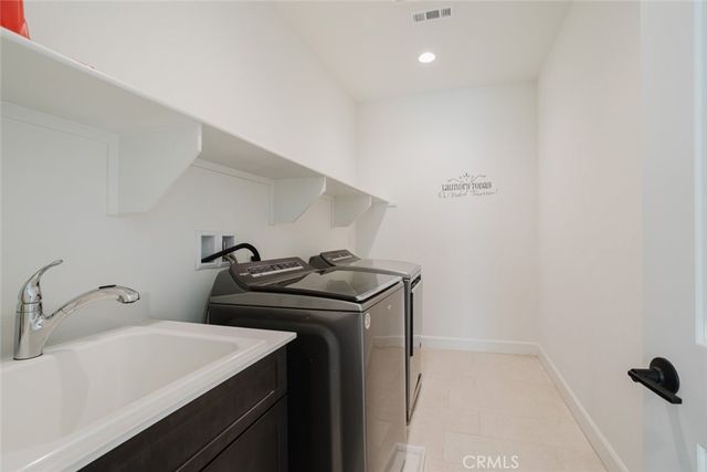 11743 Canoga Avenue, Chatsworth, CA 91311