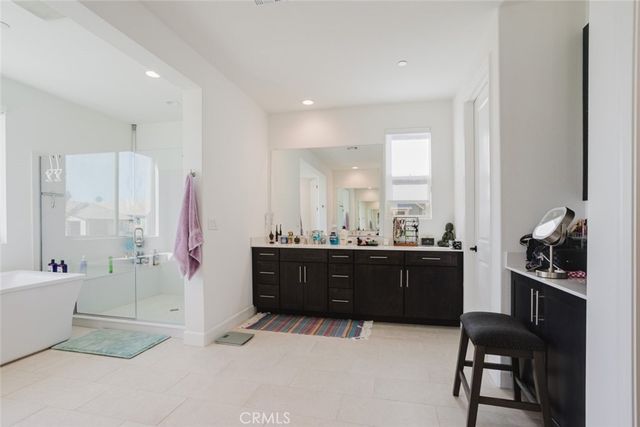 11743 Canoga Avenue, Chatsworth, CA 91311
