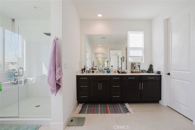 11743 Canoga Avenue, Chatsworth, CA 91311