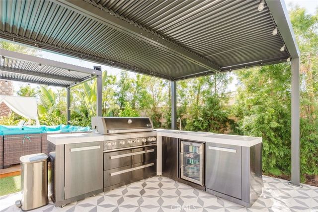 11743 Canoga Avenue, Chatsworth, CA 91311
