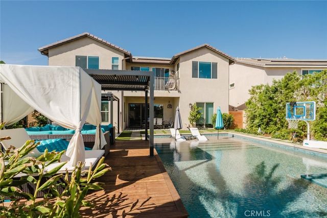 11743 Canoga Avenue, Chatsworth, CA 91311