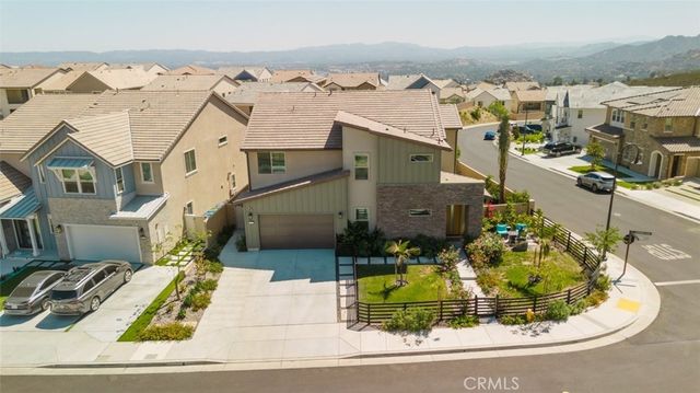 11743 Canoga Avenue, Chatsworth, CA 91311