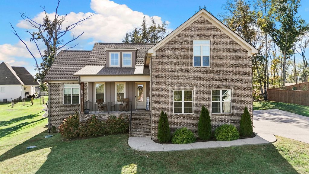 1021 C P Stewart Blvd, Lebanon, TN 37087