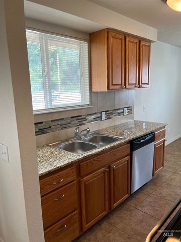 213 Nelson Ct., Middleton, ID 83644