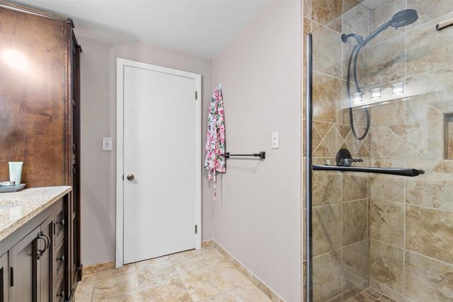 527 W MCKINLEY AVENUE, Little Chute, WI 54140