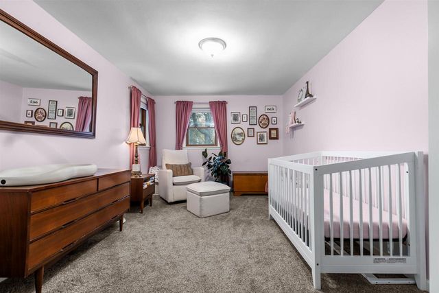 527 W MCKINLEY AVENUE, Little Chute, WI 54140