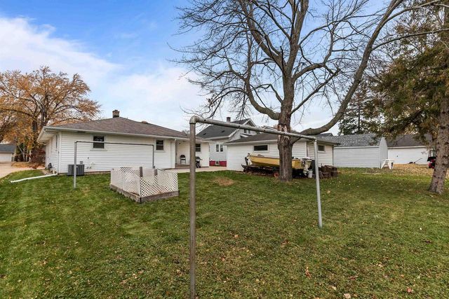 527 W MCKINLEY AVENUE, Little Chute, WI 54140